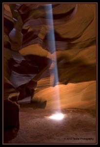 Upper Antelope Canyon Light Shaft.jpg